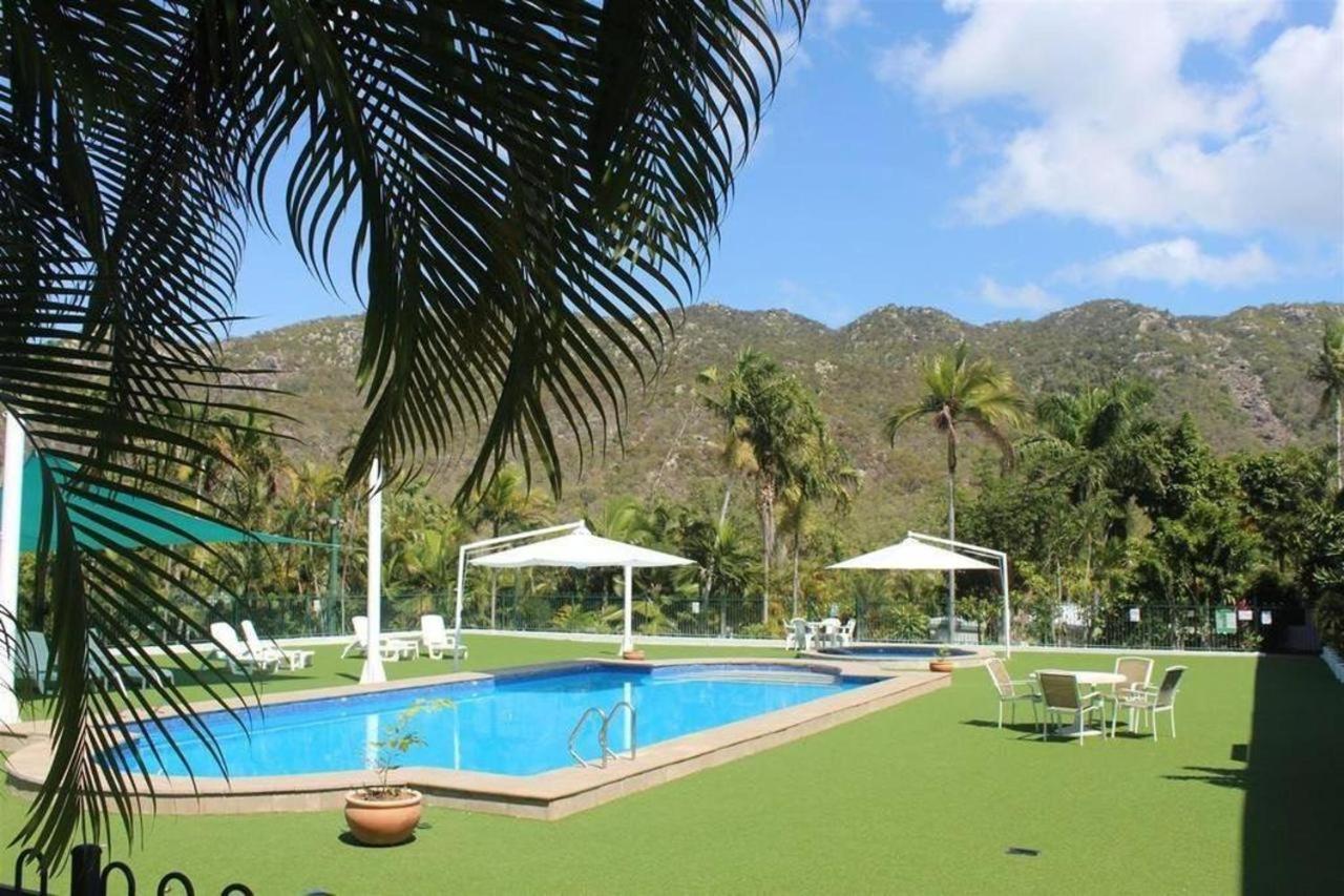 อมารู ออน มันฑะเลย์ โฮเต็ล Hotel Nelly Bay ภายนอก รูปภาพ