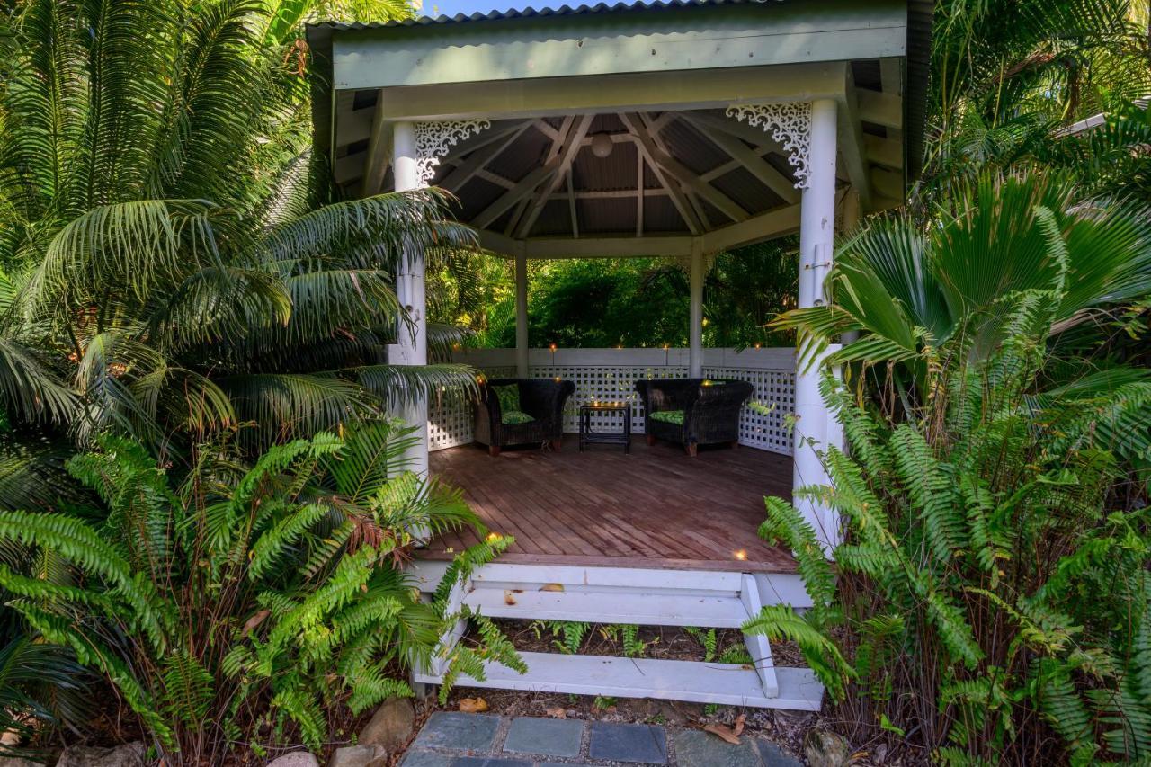 อมารู ออน มันฑะเลย์ โฮเต็ล Hotel Nelly Bay ภายนอก รูปภาพ